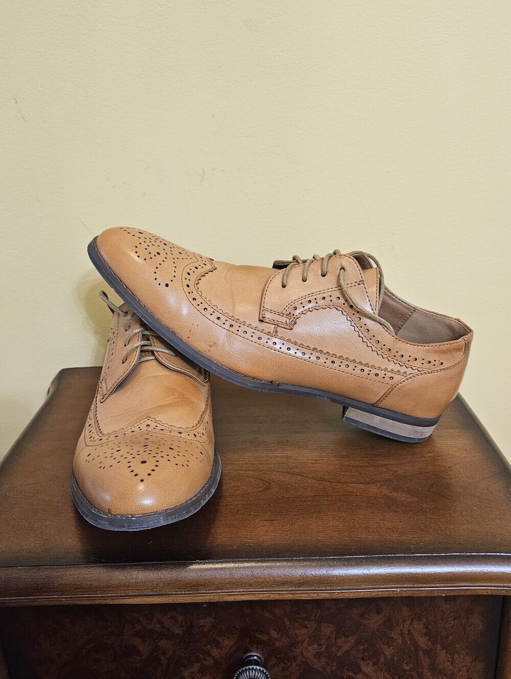 Franco Vanucci Faux Leather Wingtips EUC Size 11